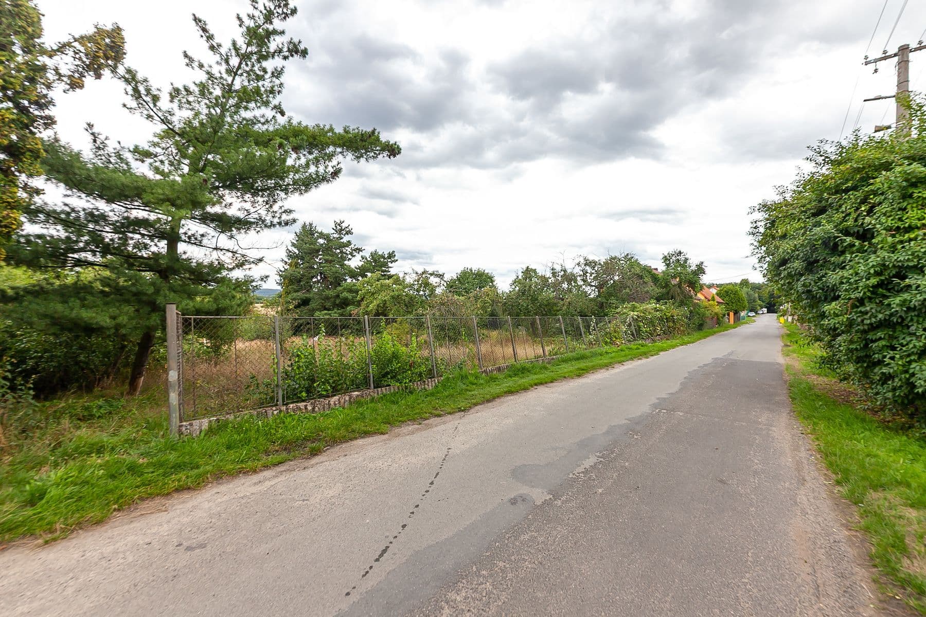 Predaj pozemku 3.823 m², Dolní Beřkovice, Středočeský kraj Predaj pozemku 3.823 m², Dolní Beřkovice, Středočeský kraj