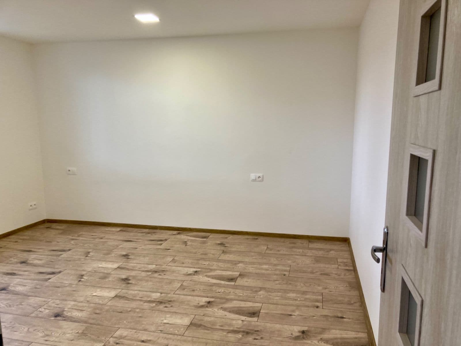 Predaj bytu 3-izbový 75 m², Dlouhá, Karlovy Vary, Karlovarský kraj Predaj bytu 3-izbový 75 m², Dlouhá, Karlovy Vary, Karlovarský kraj