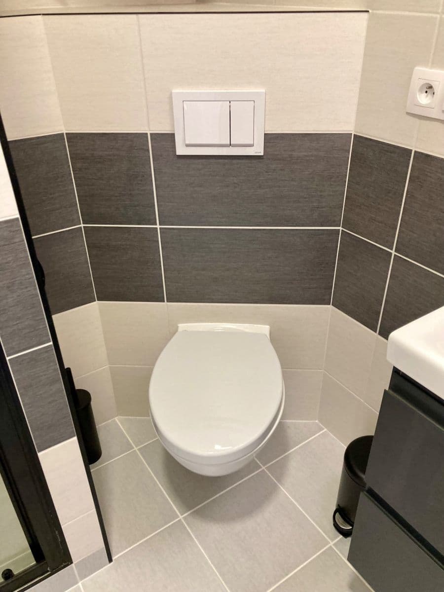 Predaj bytu 3-izbový 75 m², Dlouhá, Karlovy Vary, Karlovarský kraj Predaj bytu 3-izbový 75 m², Dlouhá, Karlovy Vary, Karlovarský kraj