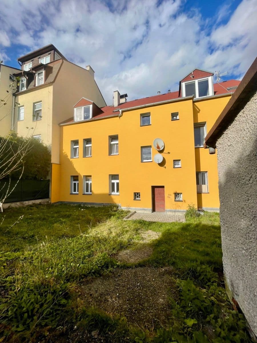 Predaj bytu 3-izbový 75 m², Dlouhá, Karlovy Vary, Karlovarský kraj Predaj bytu 3-izbový 75 m², Dlouhá, Karlovy Vary, Karlovarský kraj