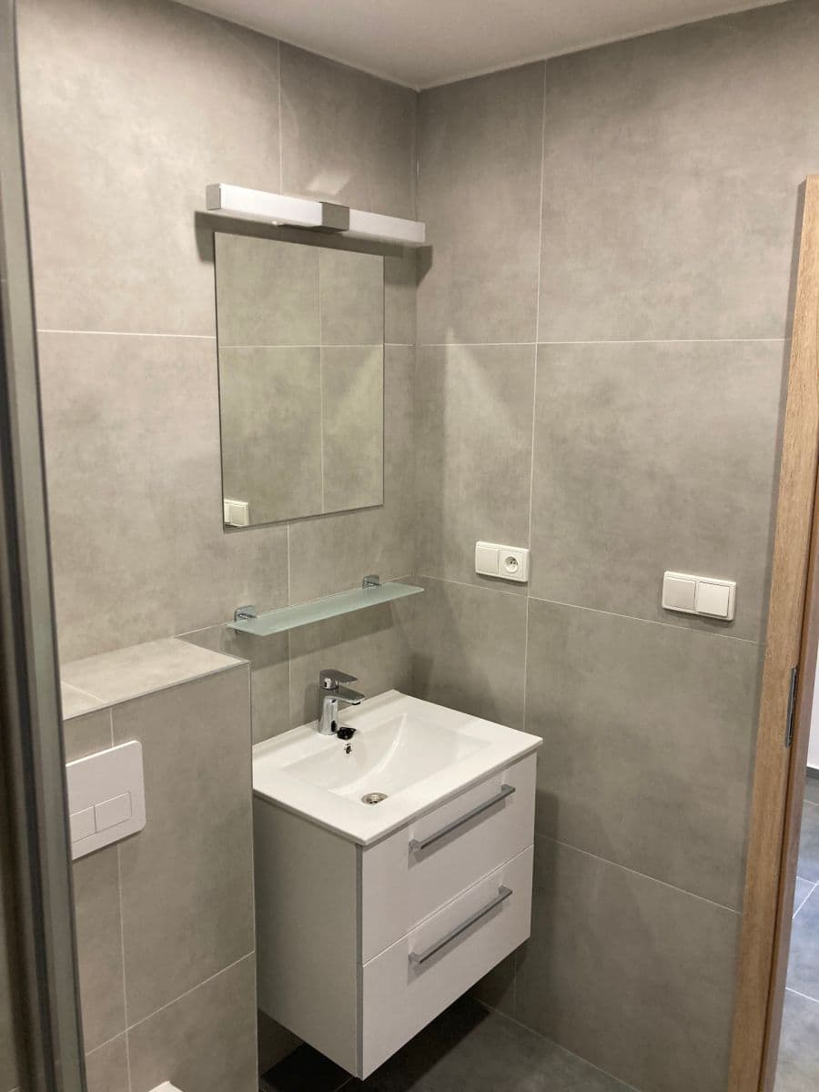 Prenájom bytu 1-izbový 31 m², Dukelských hrdinů, Ústí nad Labem, Ústecký kraj Prenájom bytu 1-izbový 31 m², Dukelských hrdinů, Ústí nad Labem, Ústecký kraj