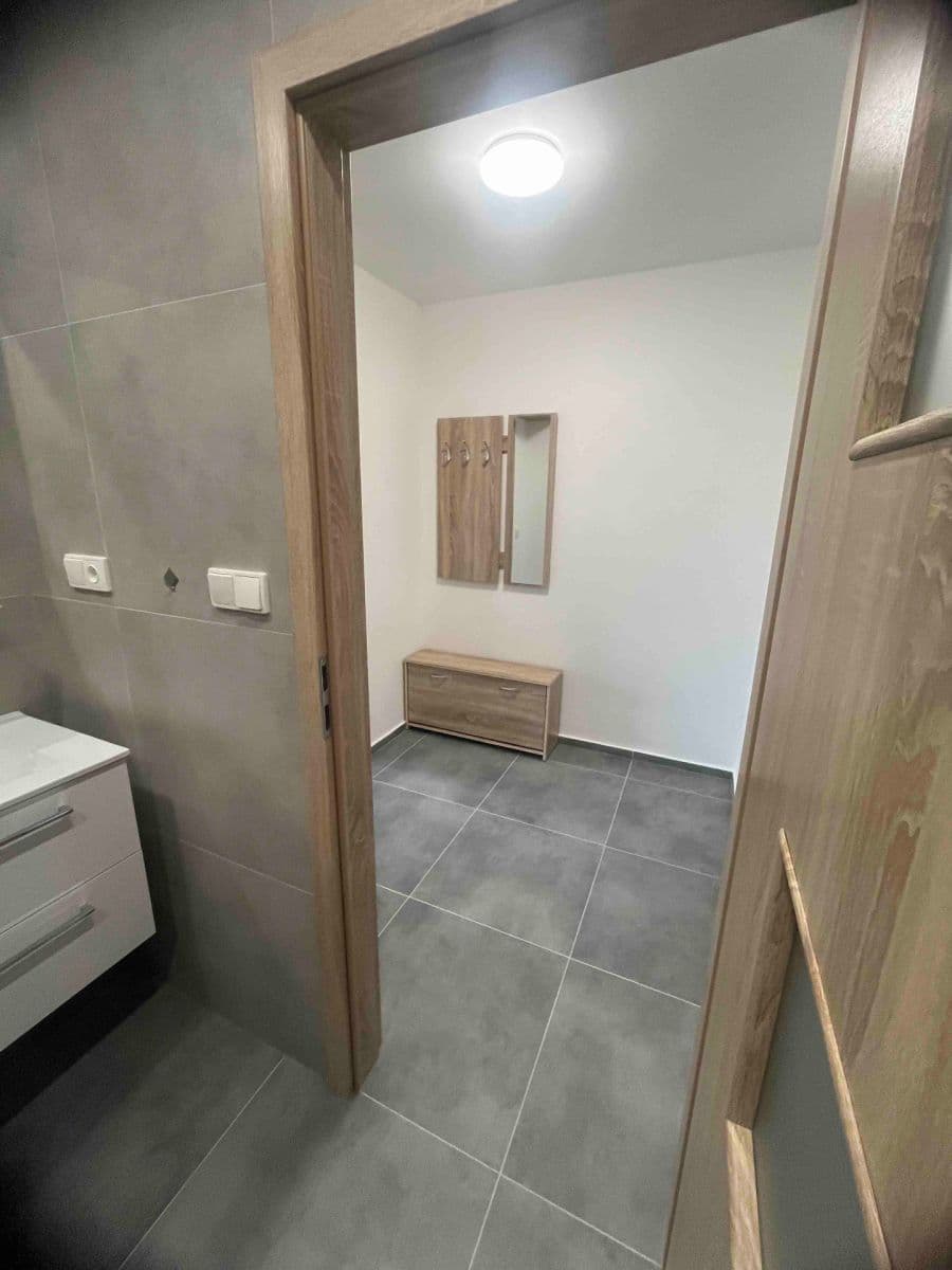 Prenájom bytu 1-izbový 31 m², Dukelských hrdinů, Ústí nad Labem, Ústecký kraj Prenájom bytu 1-izbový 31 m², Dukelských hrdinů, Ústí nad Labem, Ústecký kraj