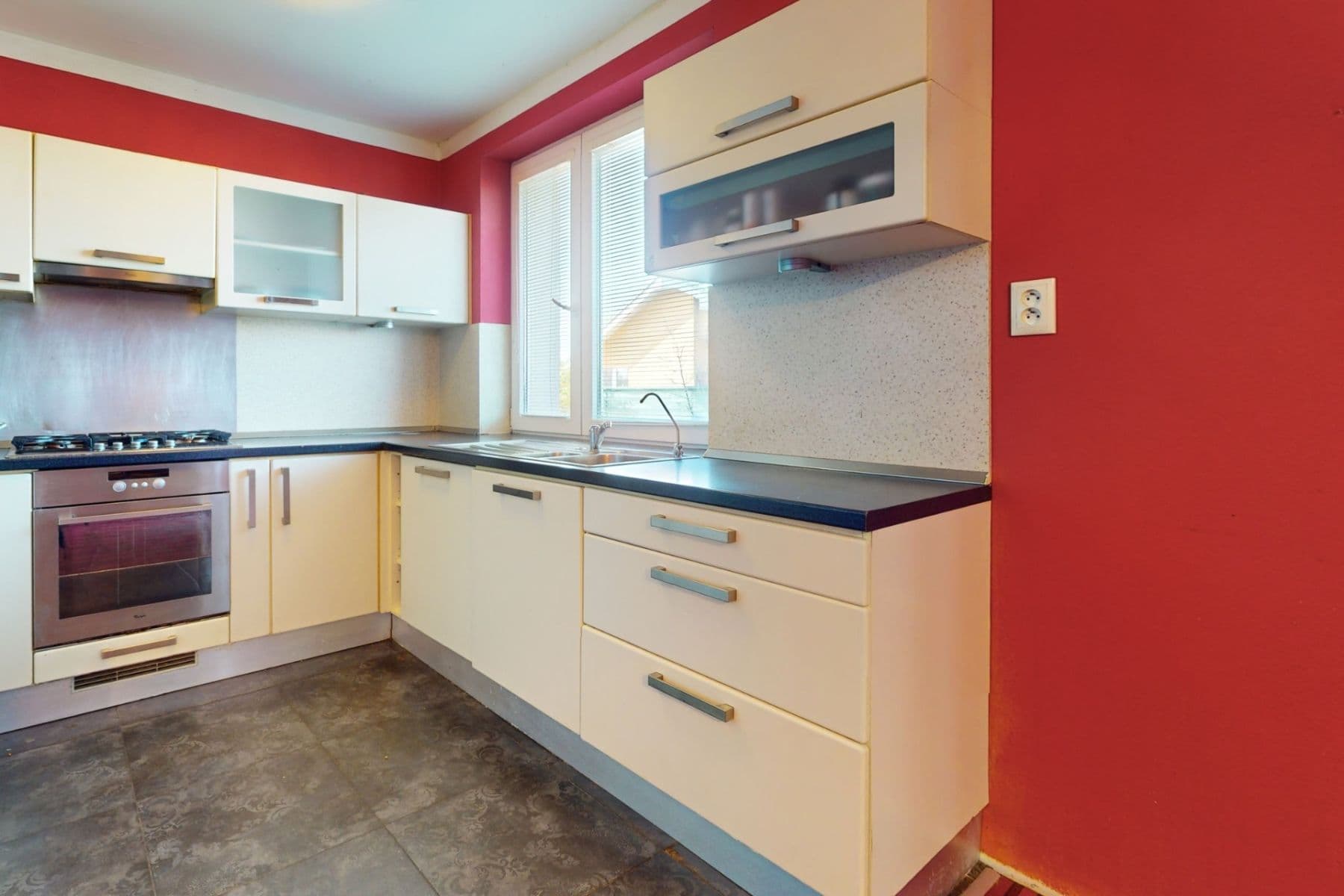 Predaj bytu 4-izbový 145 m², Dúhová, Rovinka, Bratislavský kraj Predaj bytu 4-izbový 145 m², Dúhová, Rovinka, Bratislavský kraj