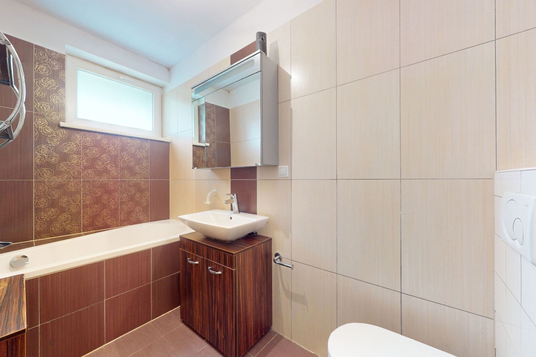 Predaj bytu 4-izbový 145 m², Dúhová, Rovinka, Bratislavský kraj Predaj bytu 4-izbový 145 m², Dúhová, Rovinka, Bratislavský kraj