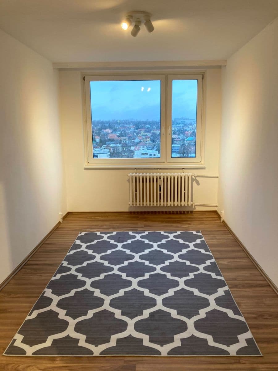 Predaj bytu 3-izbový 81 m², U Jezera, Praha, Praha Predaj bytu 3-izbový 81 m², U Jezera, Praha, Praha