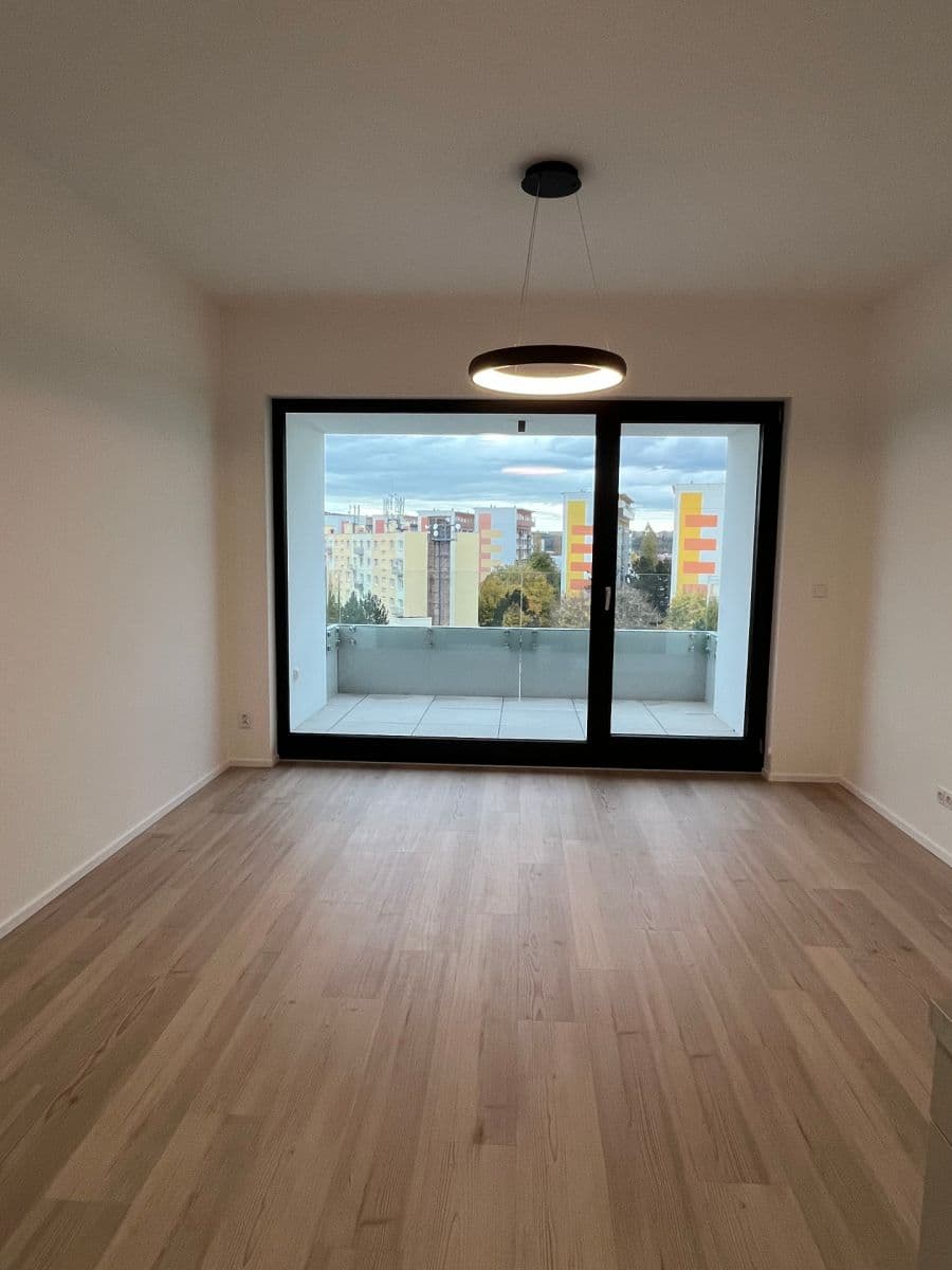 Prenájom bytu 2-izbový 56 m², třída Generála Píky, Brno, Jihomoravský kraj Prenájom bytu 2-izbový 56 m², třída Generála Píky, Brno, Jihomoravský kraj