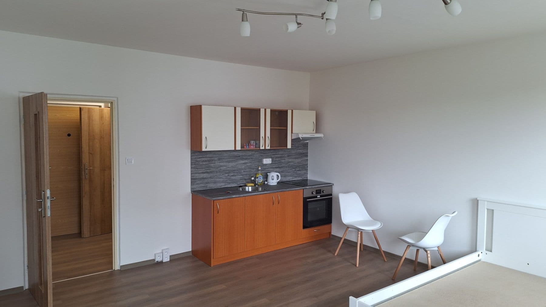 Prenájom bytu 1-izbový 31 m², Rabštejnská, Plzeň, Plzeňský kraj Prenájom bytu 1-izbový 31 m², Rabštejnská, Plzeň, Plzeňský kraj