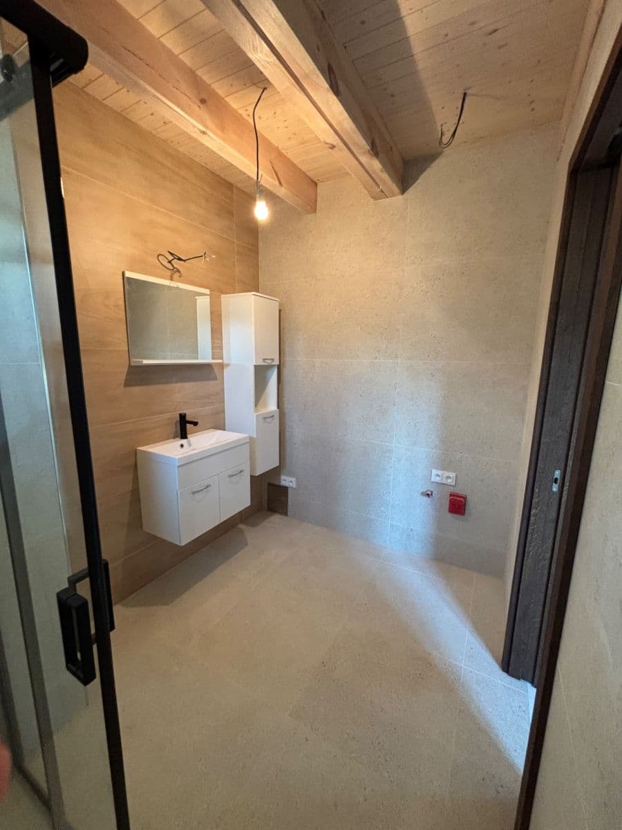 Prenájom bytu 1-izbový 40 m², Loučná, Brno, Jihomoravský kraj Prenájom bytu 1-izbový 40 m², Loučná, Brno, Jihomoravský kraj