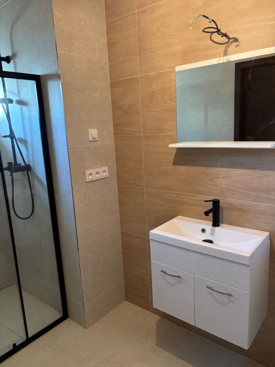 Prenájom bytu 1-izbový 40 m², Loučná, Brno, Jihomoravský kraj Prenájom bytu 1-izbový 40 m², Loučná, Brno, Jihomoravský kraj