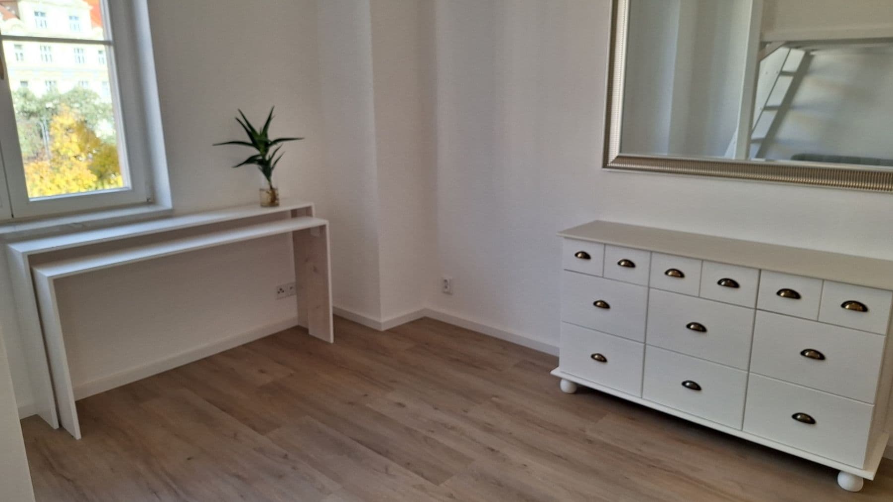 Prenájom bytu 1-izbový 32 m², Kodaňská, Praha, Praha Prenájom bytu 1-izbový 32 m², Kodaňská, Praha, Praha
