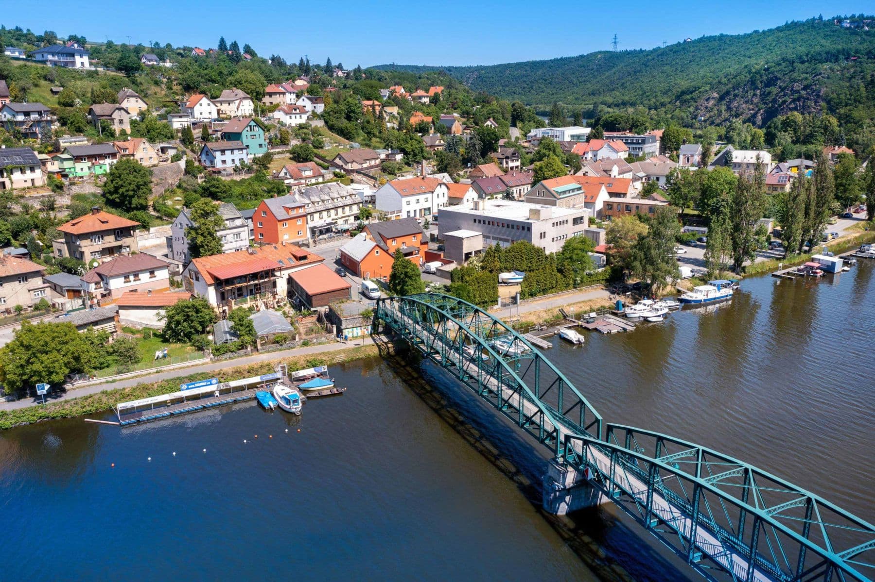 Prenájom bytu 200 m², Vatra, Petrov, Středočeský kraj Prenájom bytu 200 m², Vatra, Petrov, Středočeský kraj