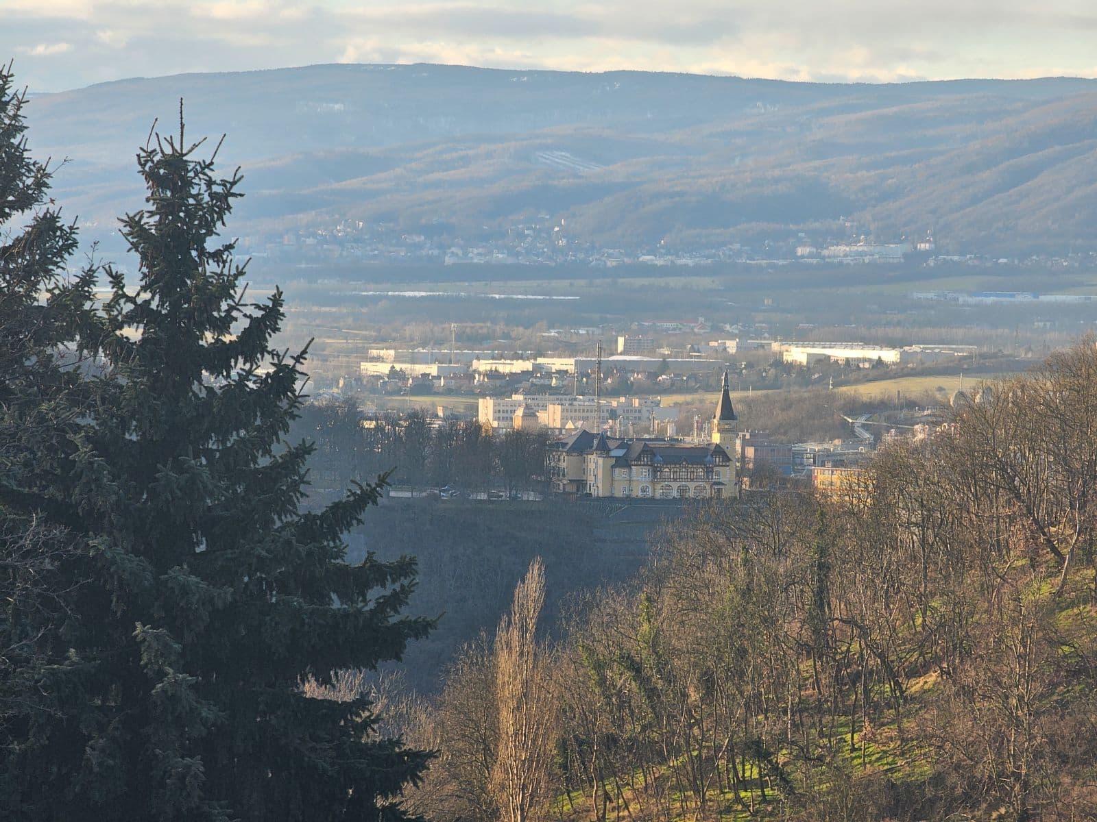 Prenájom bytu 60 m², Dykova, Ústí nad Labem, Ústecký kraj Prenájom bytu 60 m², Dykova, Ústí nad Labem, Ústecký kraj