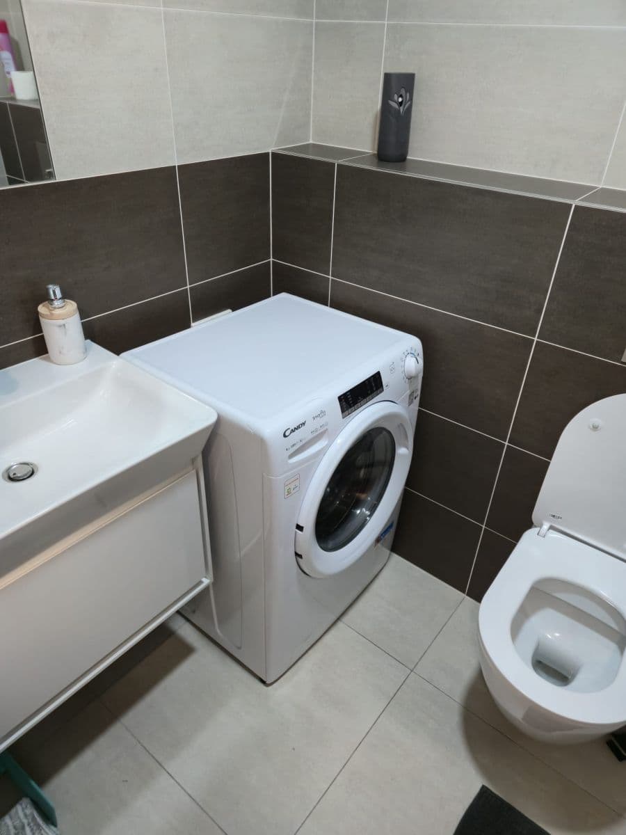 Prenájom bytu 22 m², Plzeňská, Praha, Praha Prenájom bytu 22 m², Plzeňská, Praha, Praha