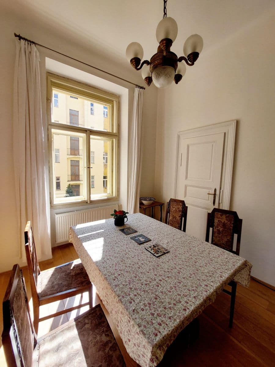 Prenájom bytu 84 m², Mánesova, Praha, Praha Prenájom bytu 84 m², Mánesova, Praha, Praha