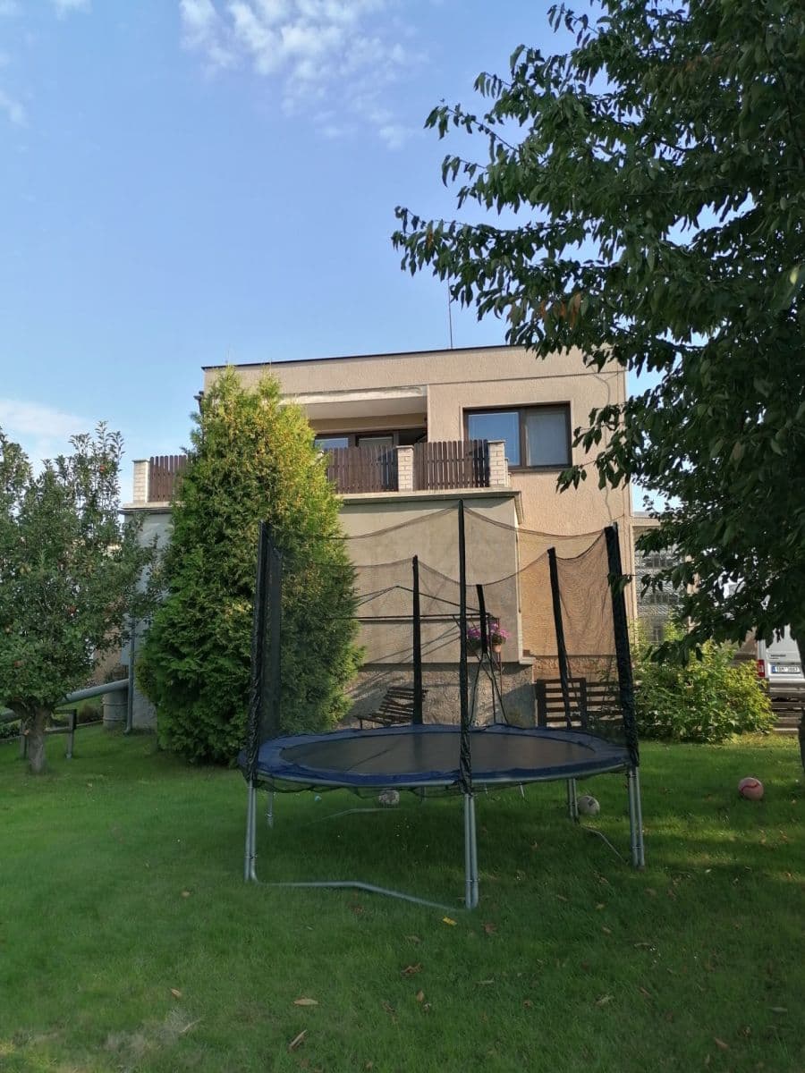 Predaj domu 173 m², pozemek 682 m², Nezvalova, Jirny, Středočeský kraj Predaj domu 173 m², pozemek 682 m², Nezvalova, Jirny, Středočeský kraj