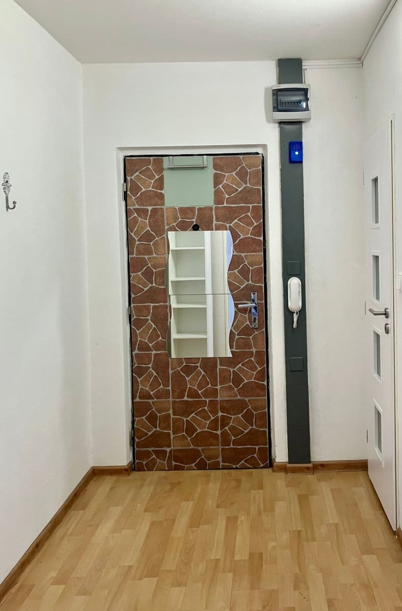 Prenájom bytu 3-izbový 56 m², U Remízku, Hořovice, Středočeský kraj Prenájom bytu 3-izbový 56 m², U Remízku, Hořovice, Středočeský kraj