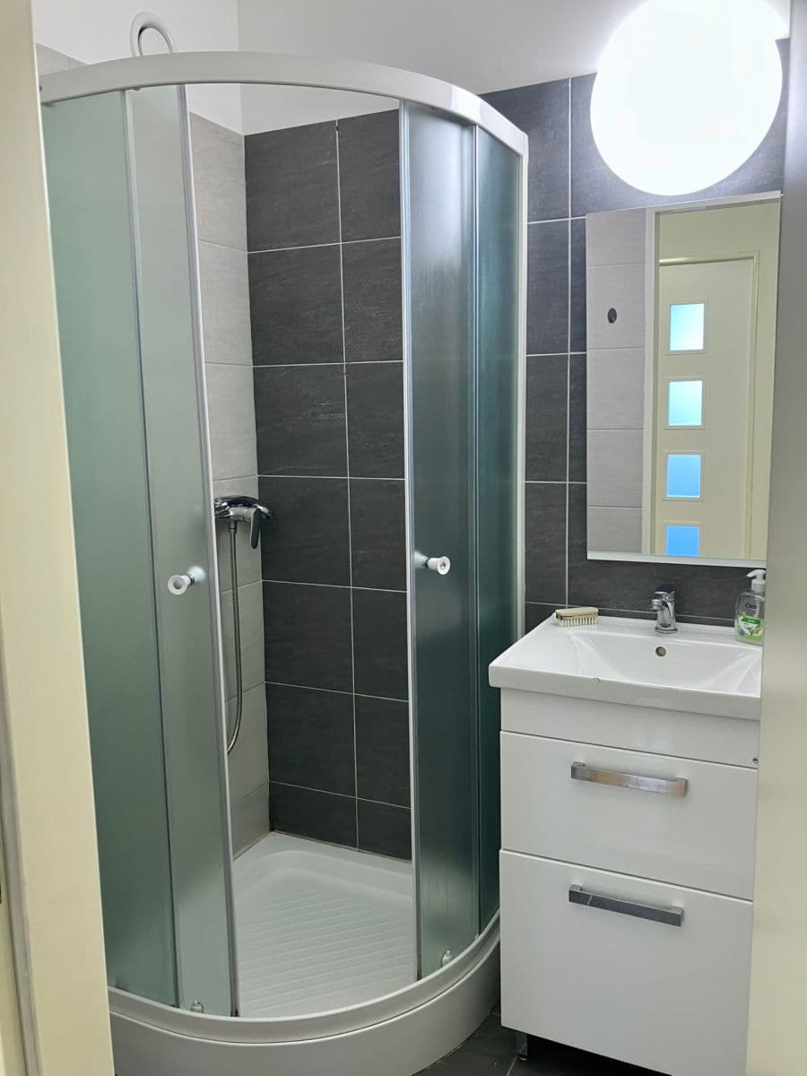 Prenájom bytu 3-izbový 56 m², U Remízku, Hořovice, Středočeský kraj Prenájom bytu 3-izbový 56 m², U Remízku, Hořovice, Středočeský kraj