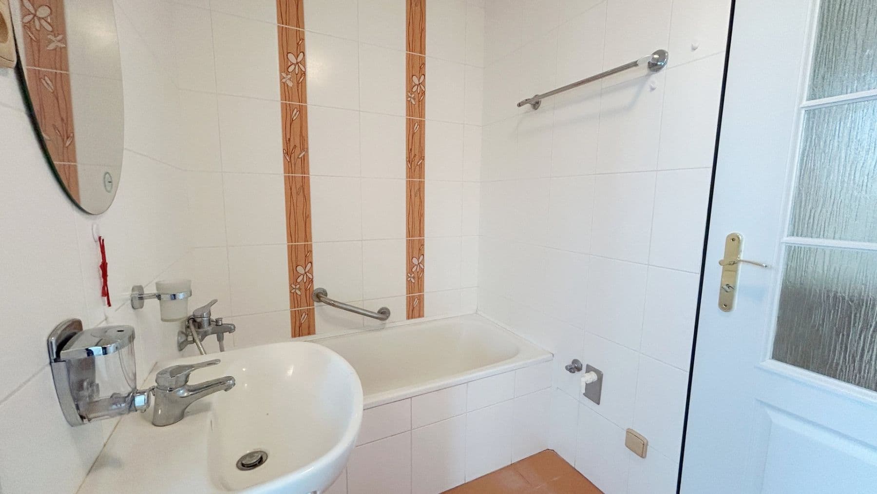 Prenájom bytu 2-izbový 53 m², Rimavské Soboty, Kolín, Středočeský kraj Prenájom bytu 2-izbový 53 m², Rimavské Soboty, Kolín, Středočeský kraj