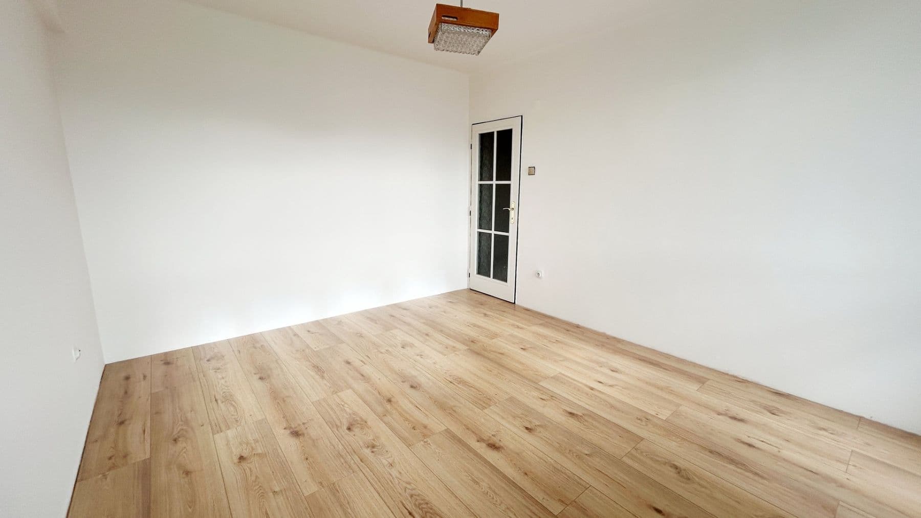 Prenájom bytu 2-izbový 53 m², Rimavské Soboty, Kolín, Středočeský kraj Prenájom bytu 2-izbový 53 m², Rimavské Soboty, Kolín, Středočeský kraj