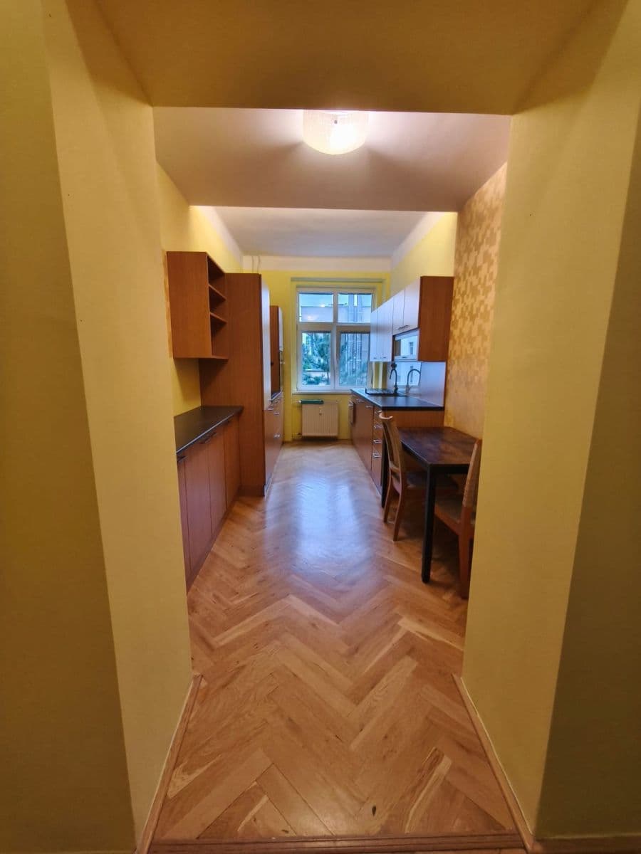 Prenájom bytu 2-izbový 64 m², Nové Mesto, Bratislavský kraj Prenájom bytu 2-izbový 64 m², Nové Mesto, Bratislavský kraj