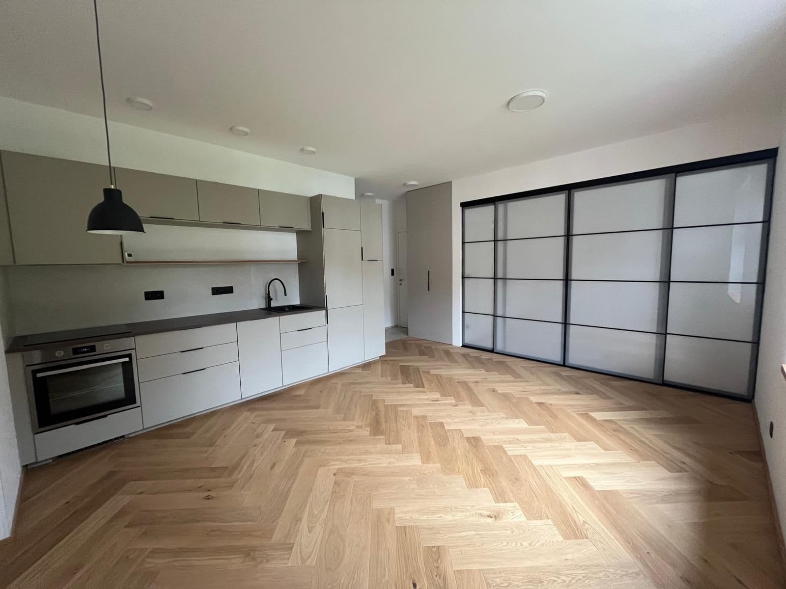 Prenájom bytu 2-izbový 37 m², Kutnauerovo náměstí, Praha, Praha Prenájom bytu 2-izbový 37 m², Kutnauerovo náměstí, Praha, Praha
