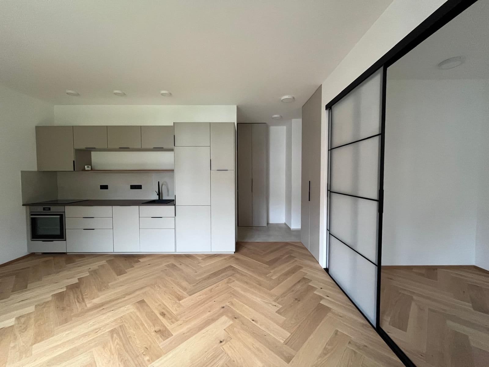 Prenájom bytu 2-izbový 37 m², Kutnauerovo náměstí, Praha, Praha Prenájom bytu 2-izbový 37 m², Kutnauerovo náměstí, Praha, Praha