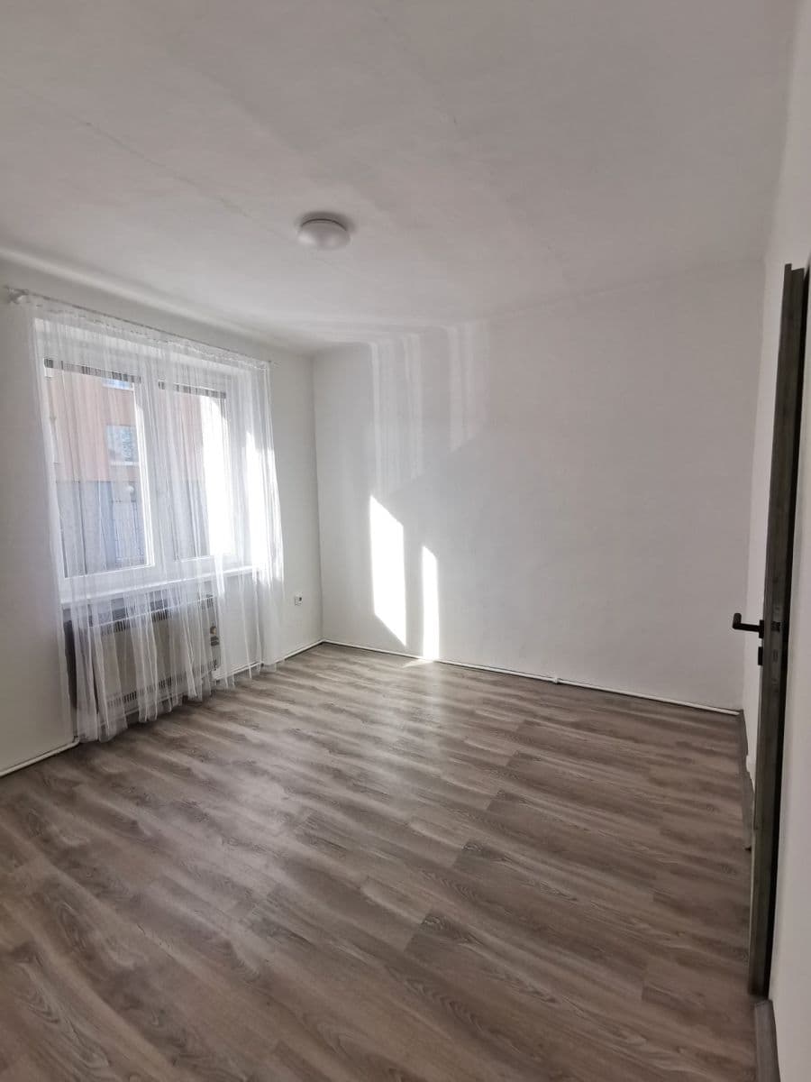 Prenájom bytu 2-izbový 54 m², Dusíkova, Čáslav, Středočeský kraj Prenájom bytu 2-izbový 54 m², Dusíkova, Čáslav, Středočeský kraj