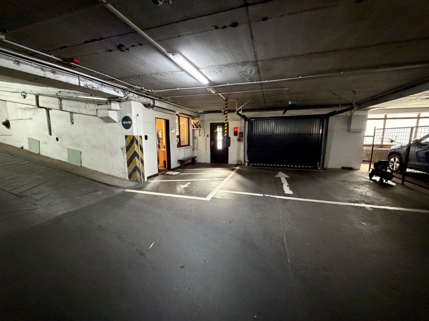 Predaj garáže 18 m², Praha, Praha Predaj garáže 18 m², Praha, Praha