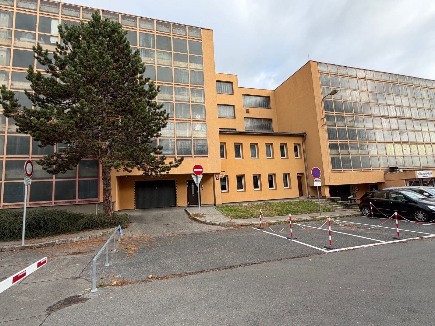 Predaj garáže 18 m², Praha, Praha Predaj garáže 18 m², Praha, Praha