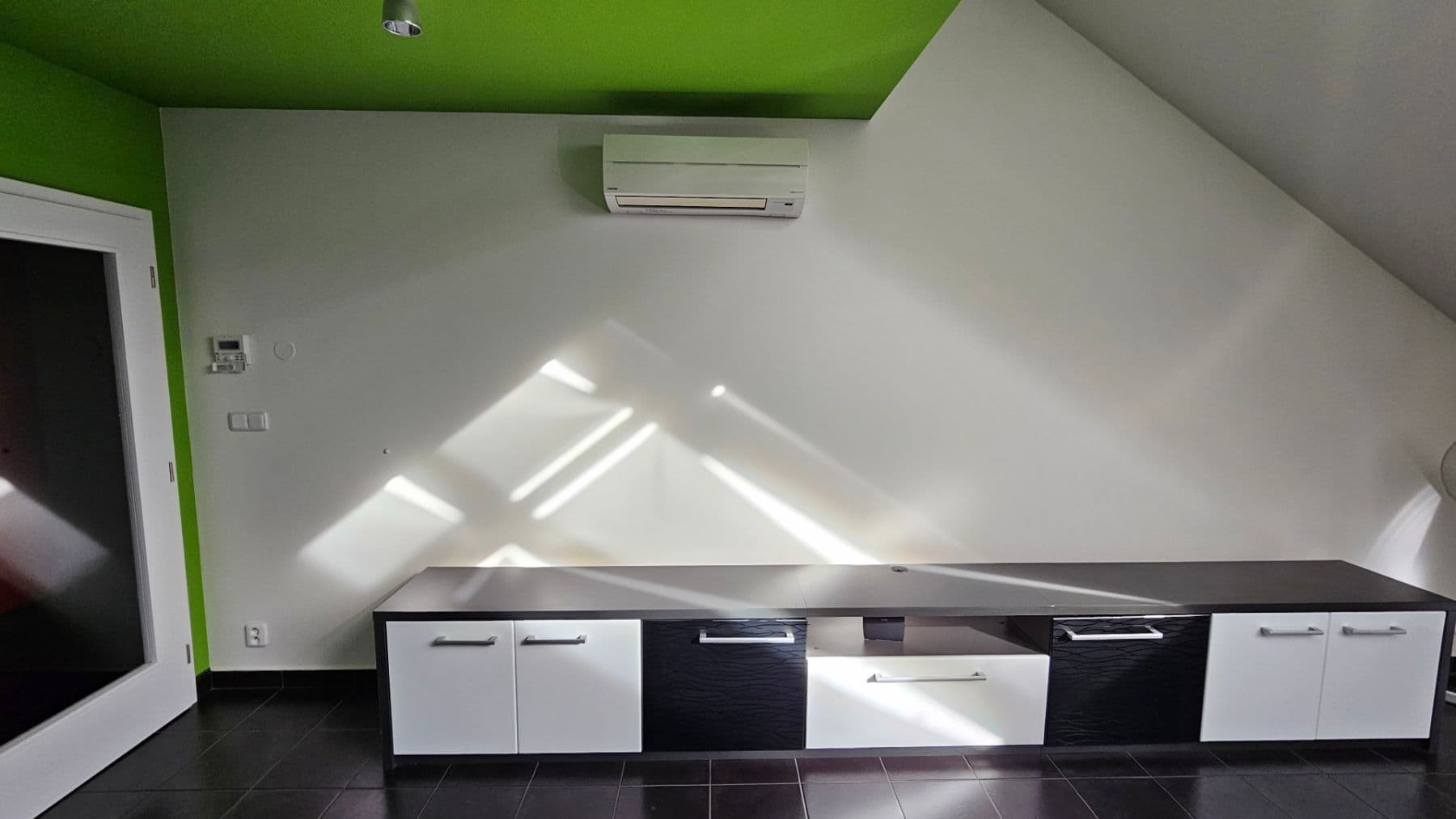 Prenájom bytu 2-izbový 82 m², Myslíkova, Praha, Praha Prenájom bytu 2-izbový 82 m², Myslíkova, Praha, Praha