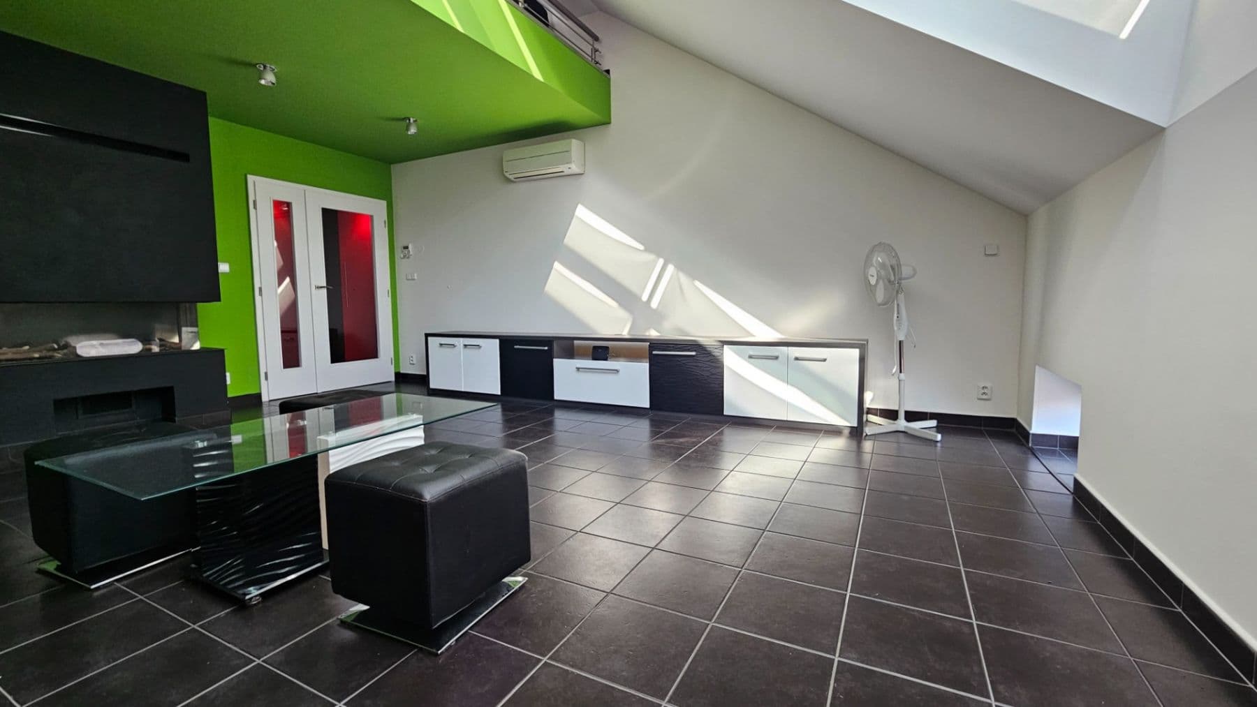 Prenájom bytu 2-izbový 82 m², Myslíkova, Praha, Praha Prenájom bytu 2-izbový 82 m², Myslíkova, Praha, Praha