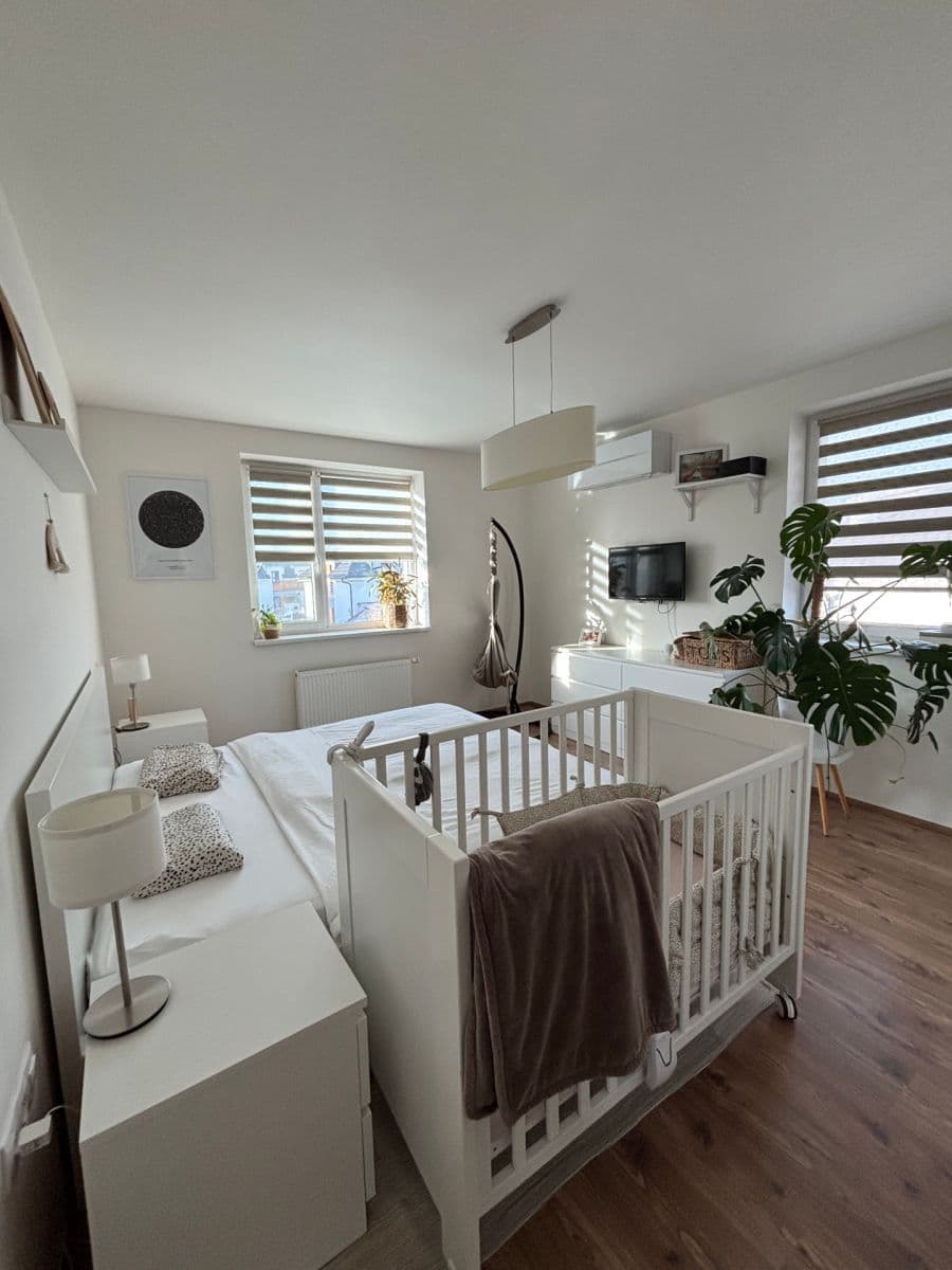 Predaj domu 137 m², pozemek 472 m², Modřínová, Zlonín, Středočeský kraj Predaj domu 137 m², pozemek 472 m², Modřínová, Zlonín, Středočeský kraj