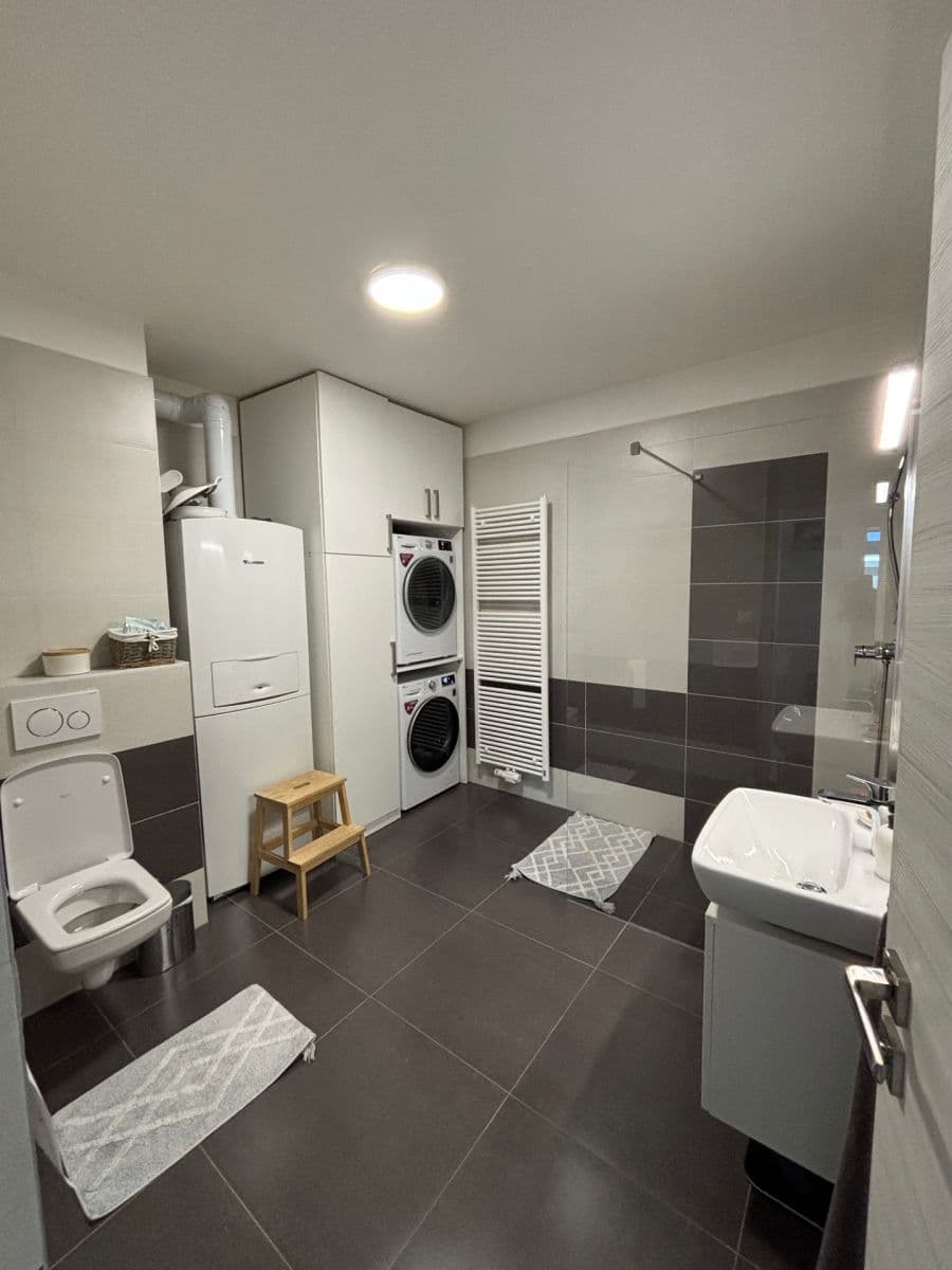 Predaj domu 137 m², pozemek 472 m², Modřínová, Zlonín, Středočeský kraj Predaj domu 137 m², pozemek 472 m², Modřínová, Zlonín, Středočeský kraj