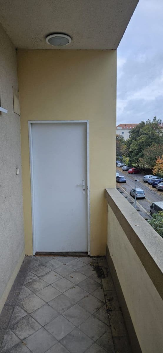 Prenájom bytu 2-izbový 45 m², Humpolecká, Praha, Praha Prenájom bytu 2-izbový 45 m², Humpolecká, Praha, Praha