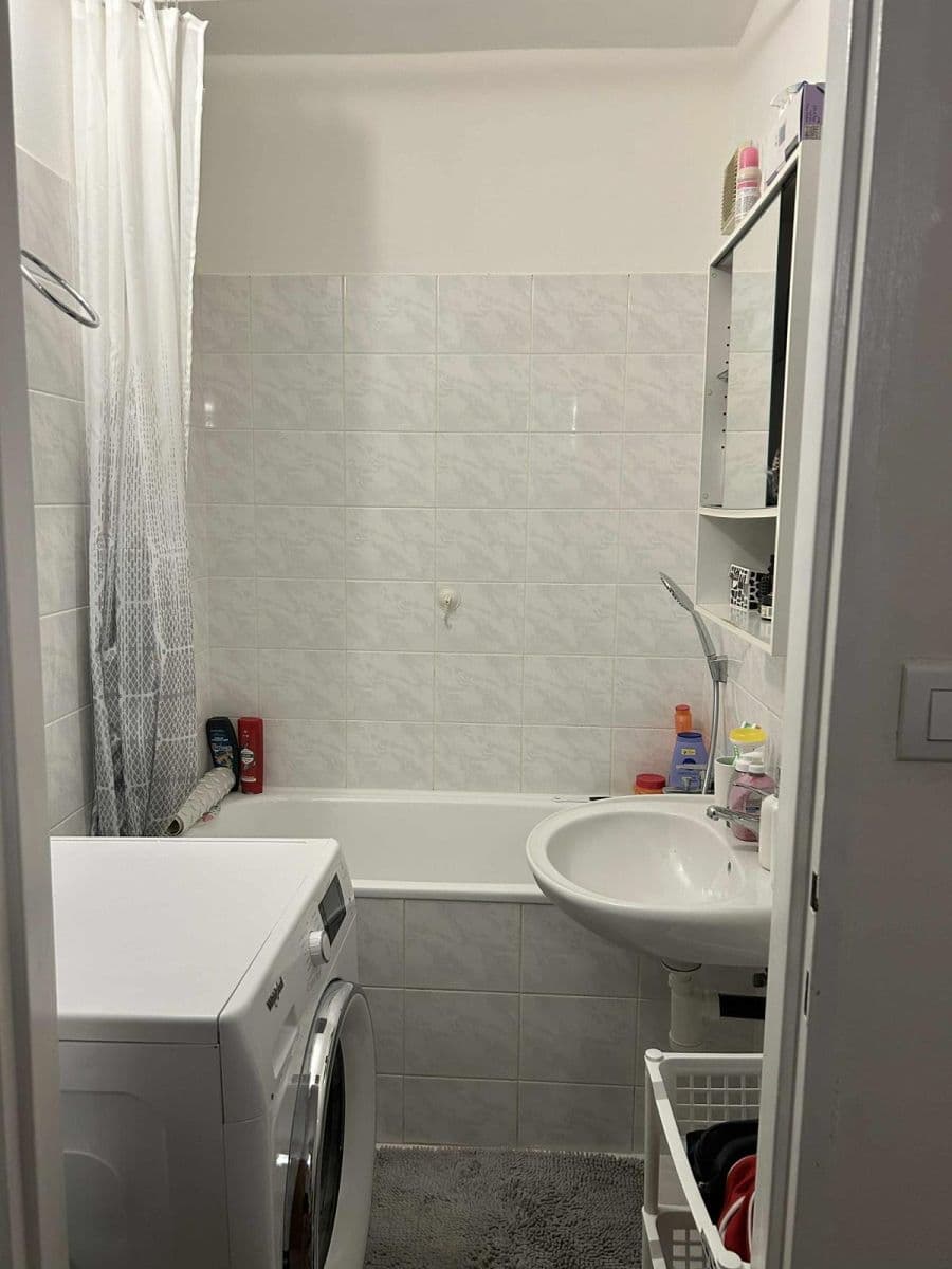 Predaj bytu 2-izbový 42 m², Laudova, Praha, Praha Predaj bytu 2-izbový 42 m², Laudova, Praha, Praha