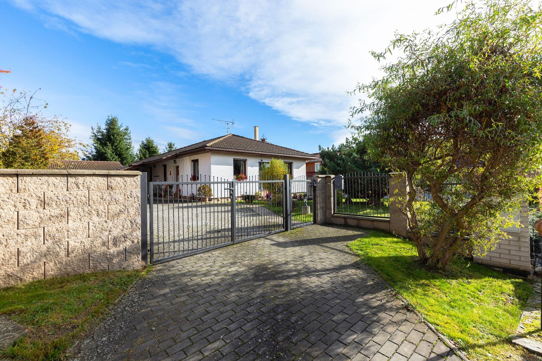 Predaj domu 92 m², pozemek 1.453 m², Benešov, Středočeský kraj Predaj domu 92 m², pozemek 1.453 m², Benešov, Středočeský kraj