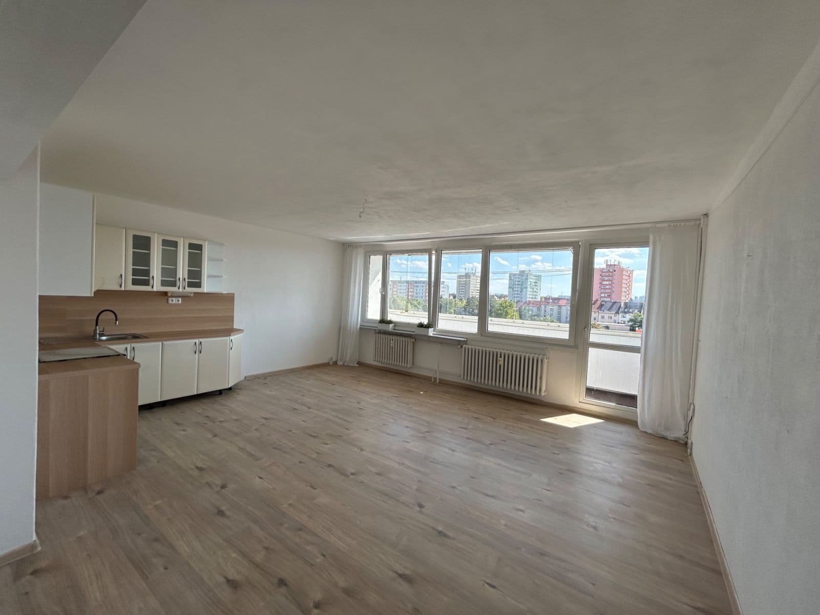 Prenájom bytu 3-izbový 67 m², Dürerova, Praha, Praha Prenájom bytu 3-izbový 67 m², Dürerova, Praha, Praha