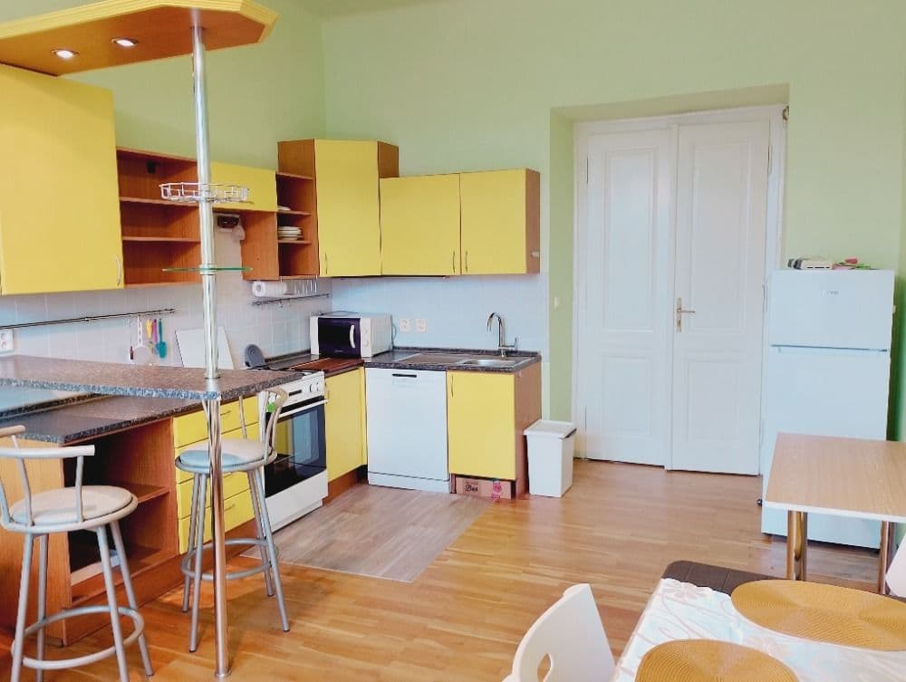 Prenájom bytu 3-izbový 114 m², Husitská, Praha, Praha Prenájom bytu 3-izbový 114 m², Husitská, Praha, Praha