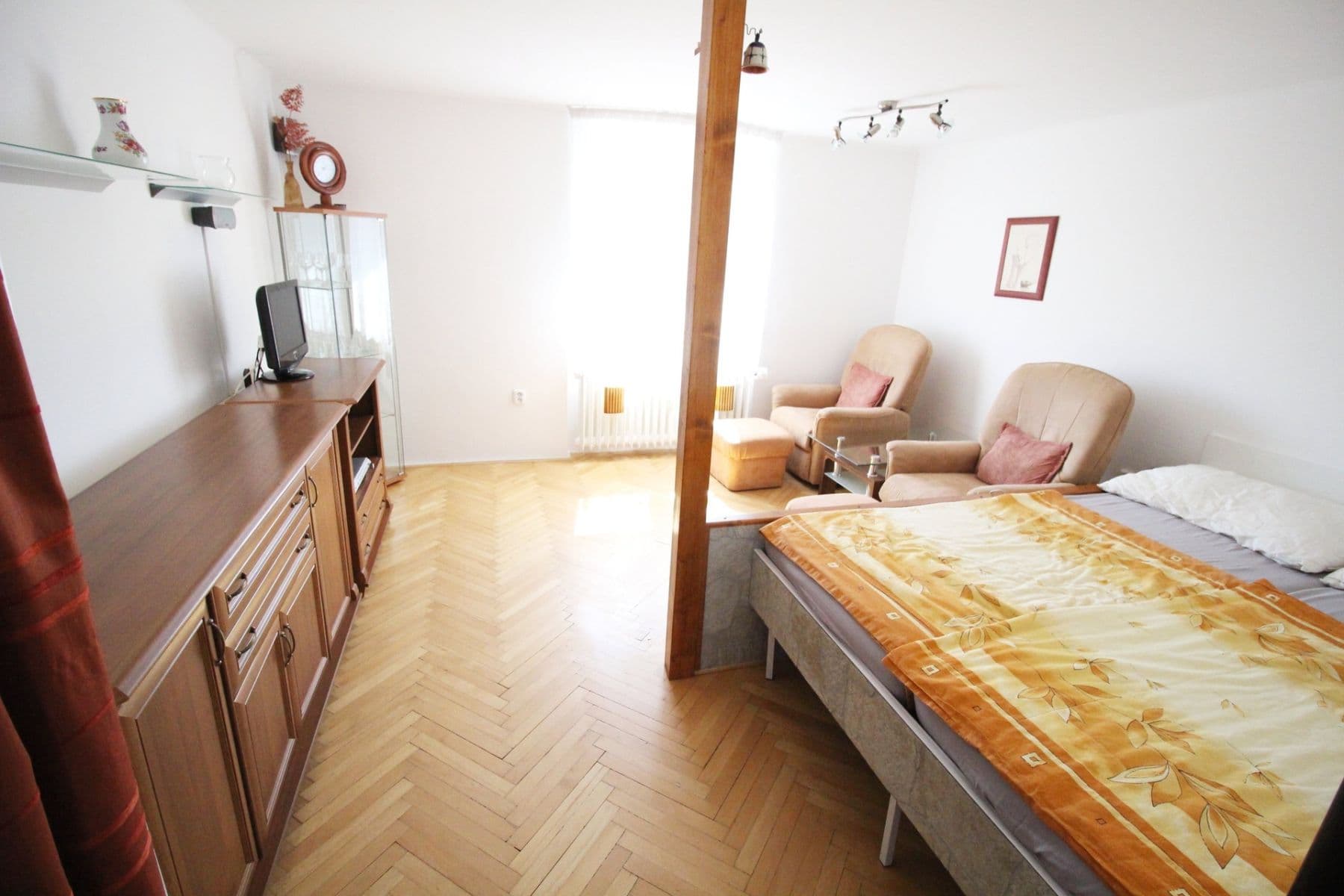 Prenájom bytu 1-izbový 52 m², náměstí 14. října, Praha, Praha Prenájom bytu 1-izbový 52 m², náměstí 14. října, Praha, Praha