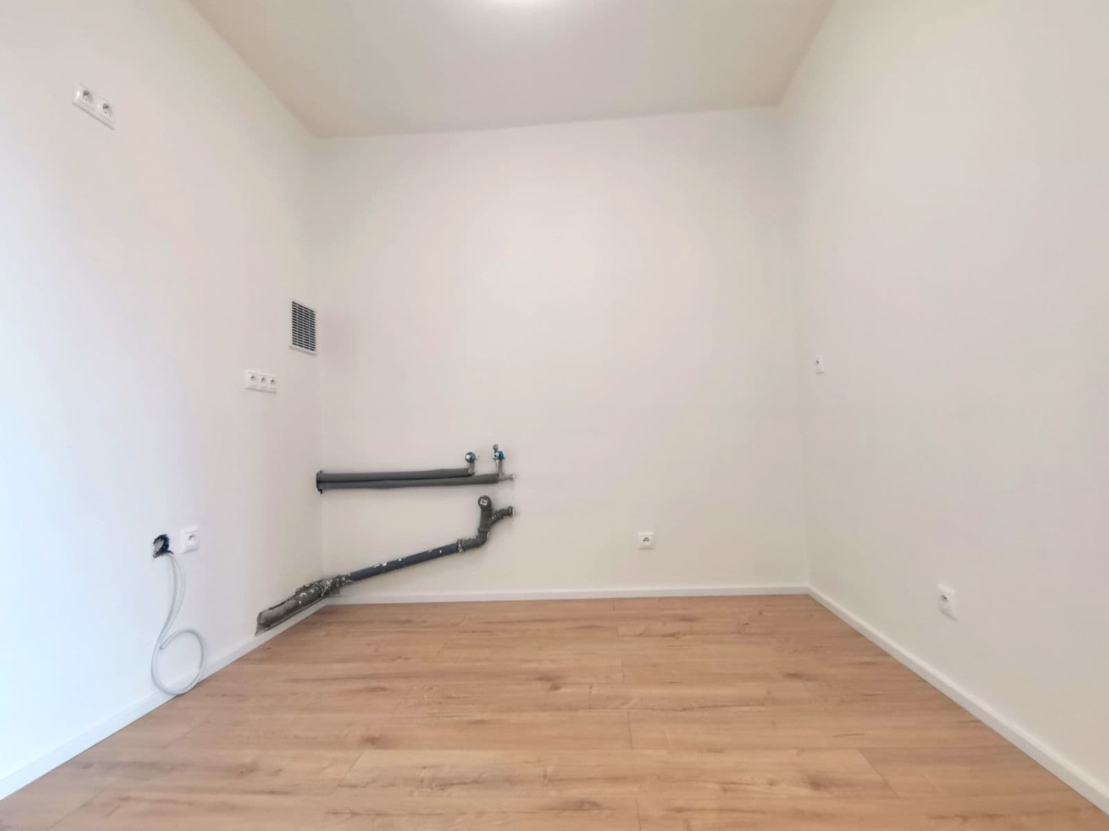 Predaj bytu 3-izbový 72 m², Poznaňská, Praha, Praha Predaj bytu 3-izbový 72 m², Poznaňská, Praha, Praha