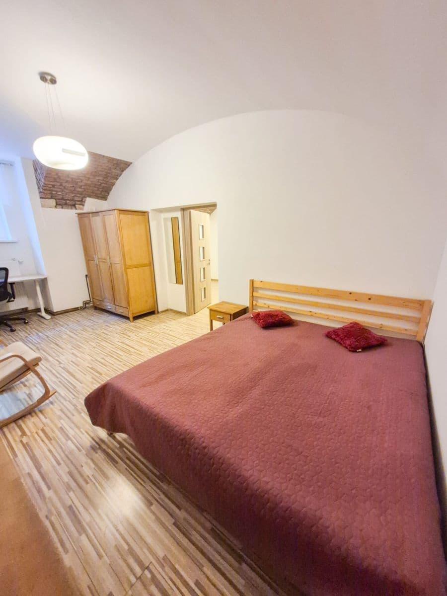Prenájom bytu 2-izbový 40 m², Drtinova, Praha, Praha Prenájom bytu 2-izbový 40 m², Drtinova, Praha, Praha