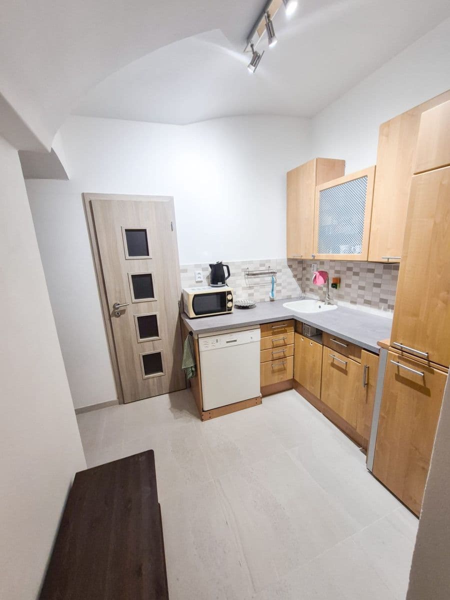 Prenájom bytu 2-izbový 40 m², Drtinova, Praha, Praha Prenájom bytu 2-izbový 40 m², Drtinova, Praha, Praha