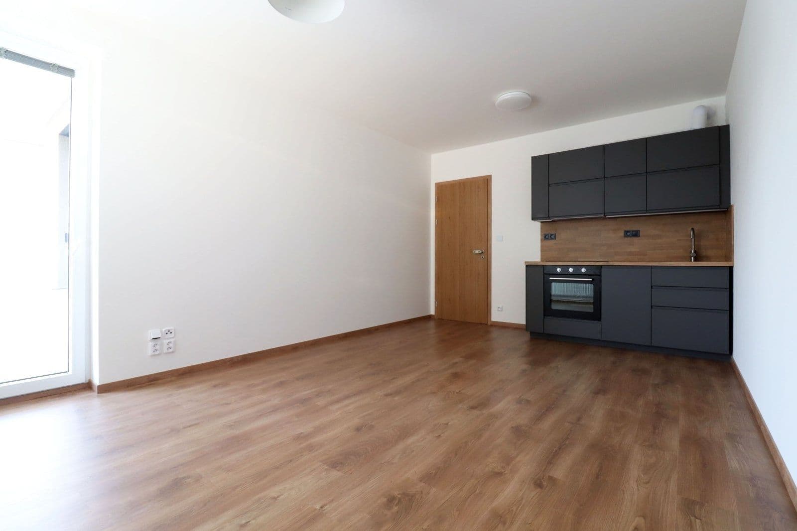 Prenájom bytu 2-izbový 48 m², náměstí Olgy Scheinpflugové, Praha, Praha Prenájom bytu 2-izbový 48 m², náměstí Olgy Scheinpflugové, Praha, Praha