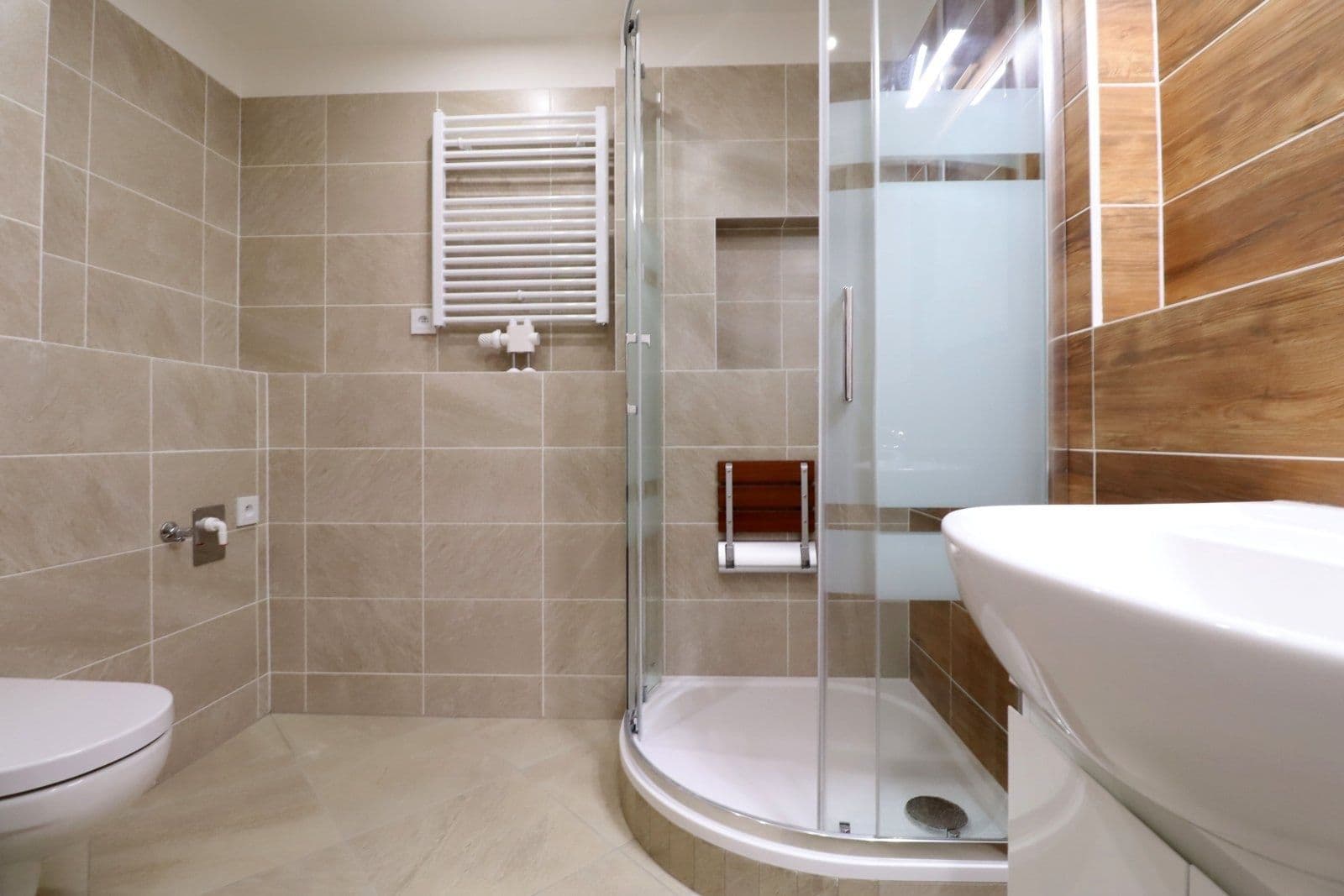 Prenájom bytu 2-izbový 42 m², Františka Diviše, Praha, Praha Prenájom bytu 2-izbový 42 m², Františka Diviše, Praha, Praha