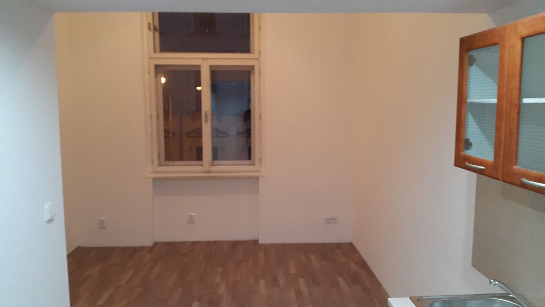 Prenájom bytu 1-izbový 20 m², Seifertova, Praha, Praha Prenájom bytu 1-izbový 20 m², Seifertova, Praha, Praha