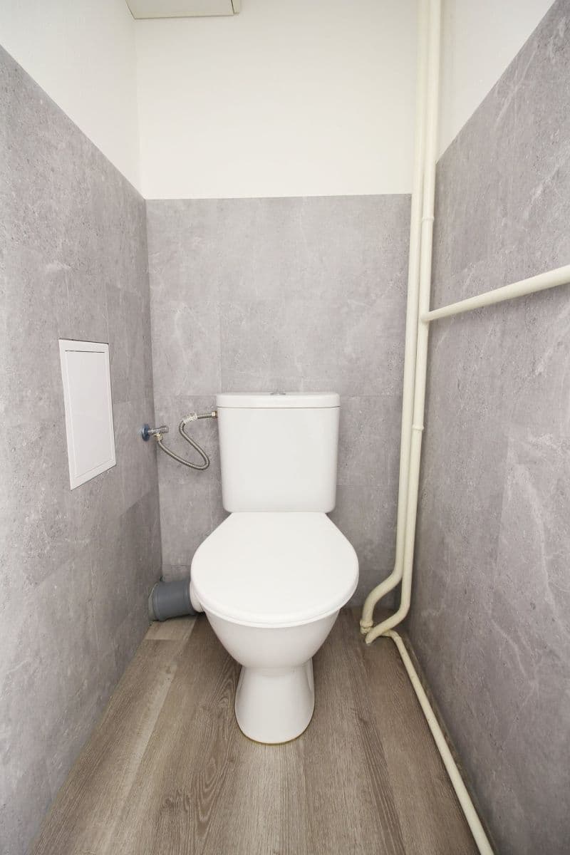 Prenájom bytu 4-izbový 85 m², Studentská, Poděbrady, Středočeský kraj Prenájom bytu 4-izbový 85 m², Studentská, Poděbrady, Středočeský kraj