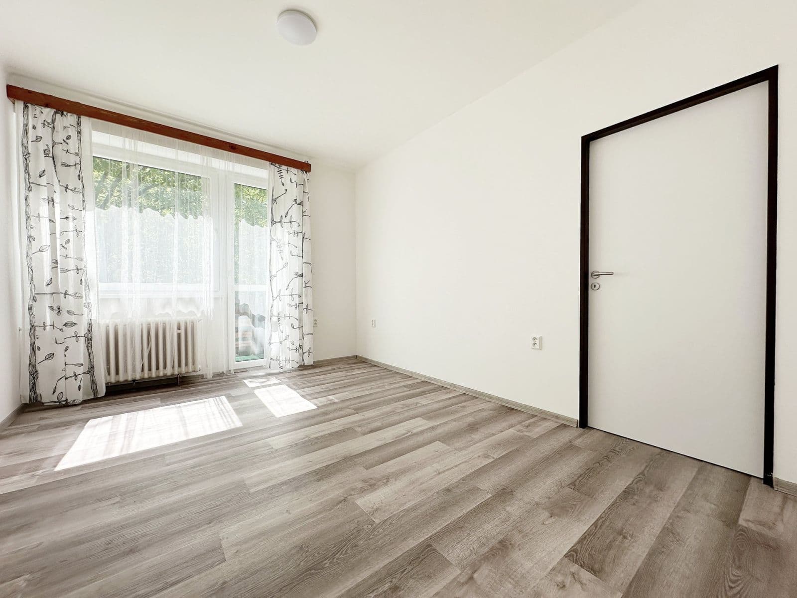 Prenájom bytu 4-izbový 85 m², Studentská, Poděbrady, Středočeský kraj Prenájom bytu 4-izbový 85 m², Studentská, Poděbrady, Středočeský kraj