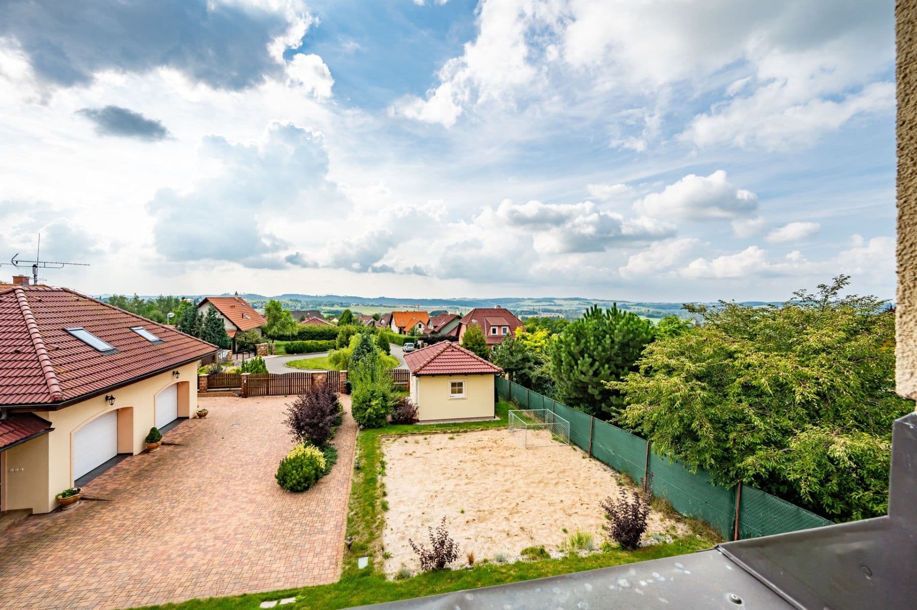 Predaj domu 674 m², pozemek 1.567 m², Vrcha II, Divišov, Středočeský kraj Predaj domu 674 m², pozemek 1.567 m², Vrcha II, Divišov, Středočeský kraj