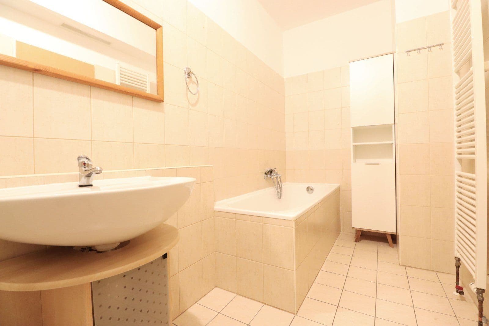 Prenájom bytu 3-izbový 86 m², Lipnická, Praha, Praha Prenájom bytu 3-izbový 86 m², Lipnická, Praha, Praha