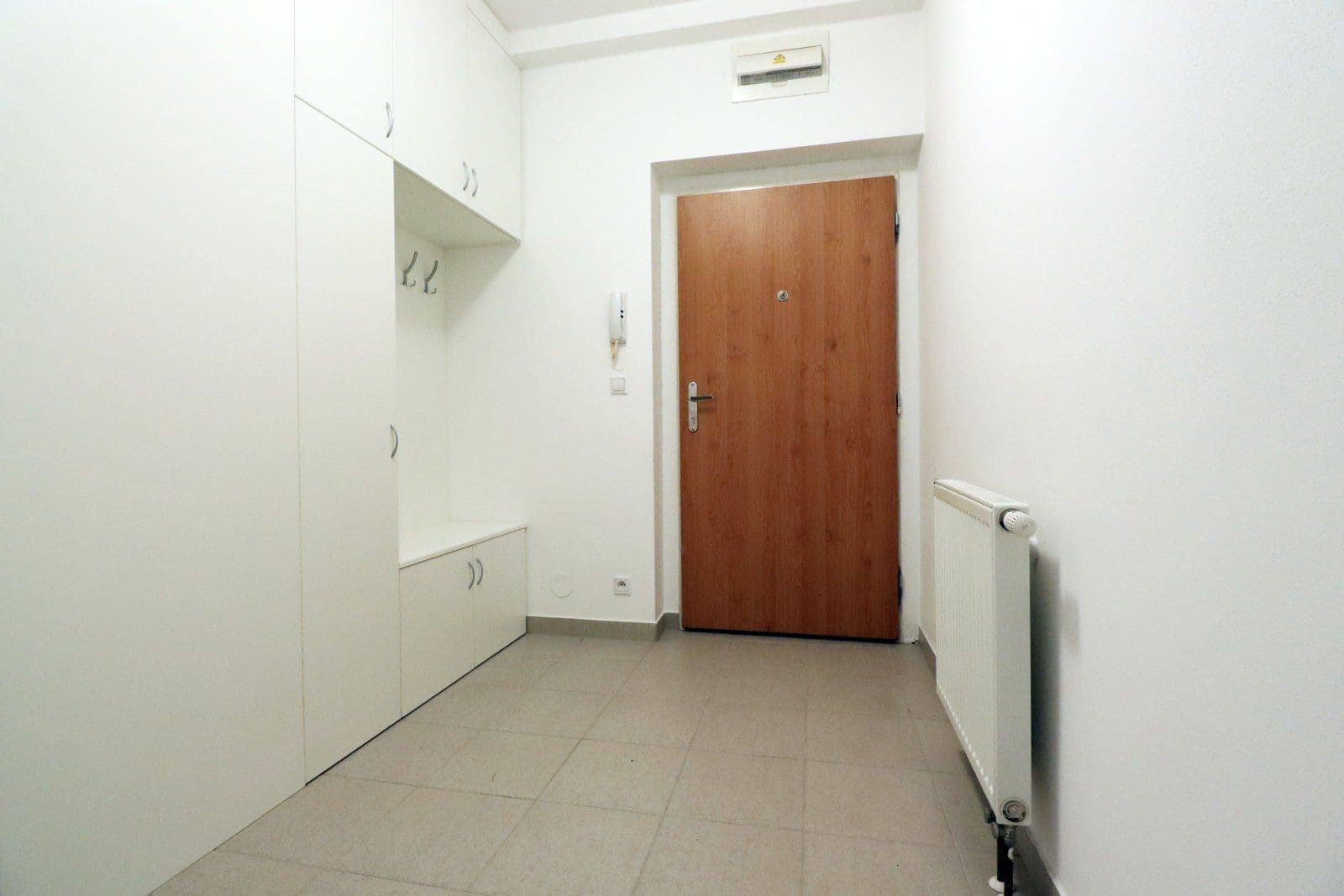 Prenájom bytu 3-izbový 86 m², Lipnická, Praha, Praha Prenájom bytu 3-izbový 86 m², Lipnická, Praha, Praha